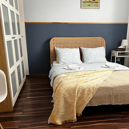 Utešené - - Trnavské Mýto Apartamento *